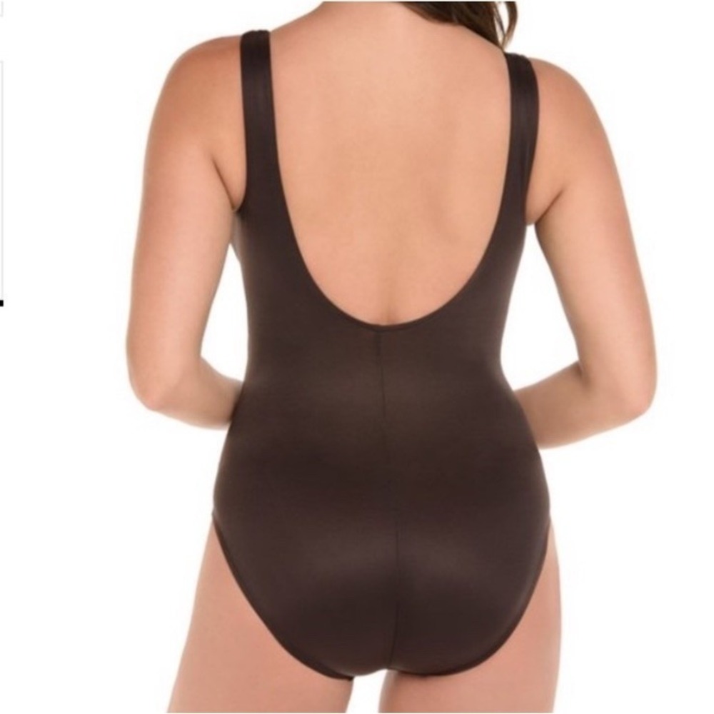 Miraclesuit Treasure Island Embellished One Piece Swimsuit Size 8 Brown Slimming - Picture 2 of 10